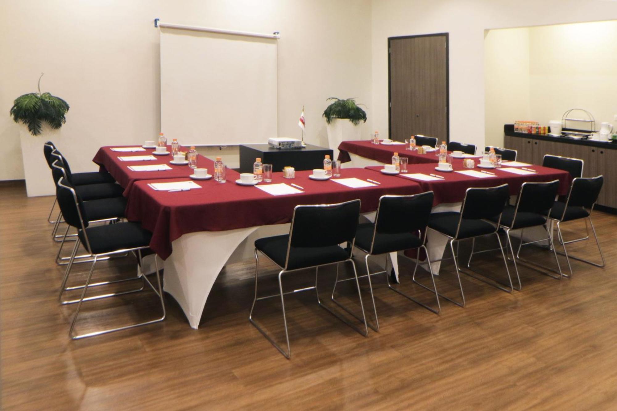 City Express Suites By Marriott Tijuana Rio Eksteriør billede
