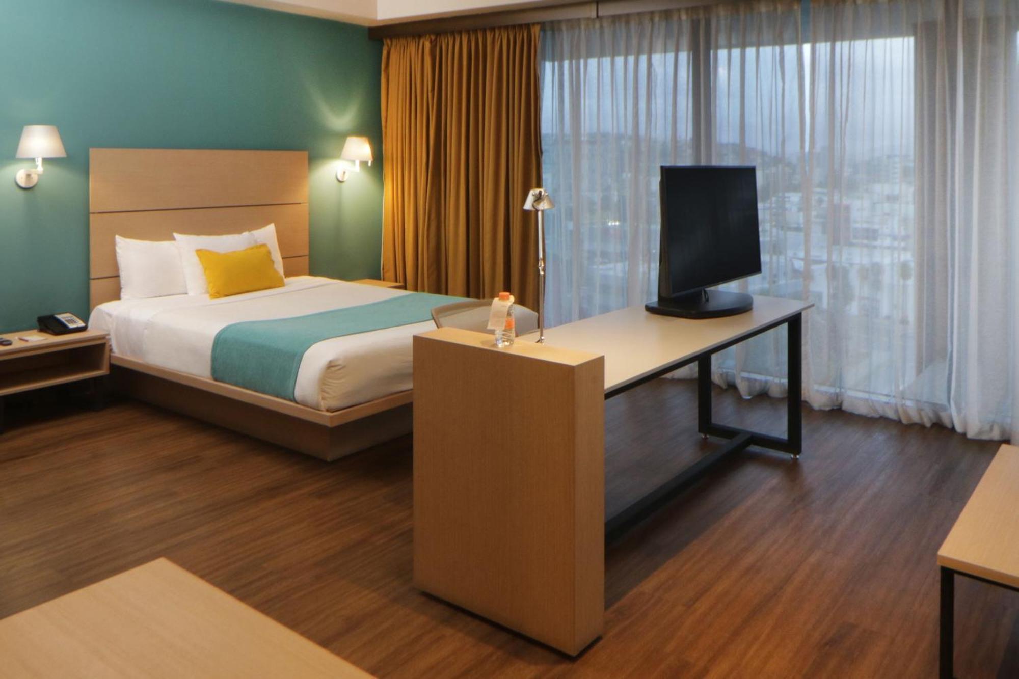 City Express Suites By Marriott Tijuana Rio Eksteriør billede