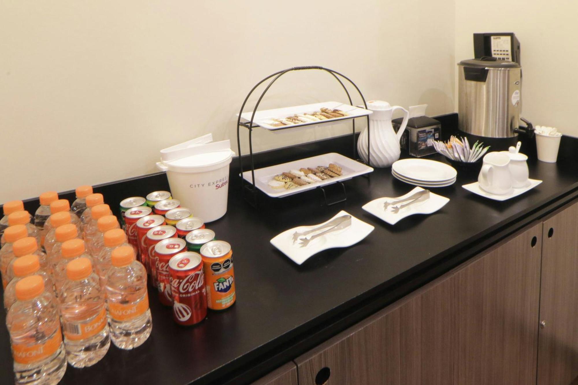 City Express Suites By Marriott Tijuana Rio Eksteriør billede